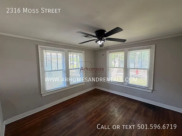 2316 Moss St — Photo 8