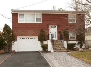 10 Knollwood Rd, Yonkers, NY 10701