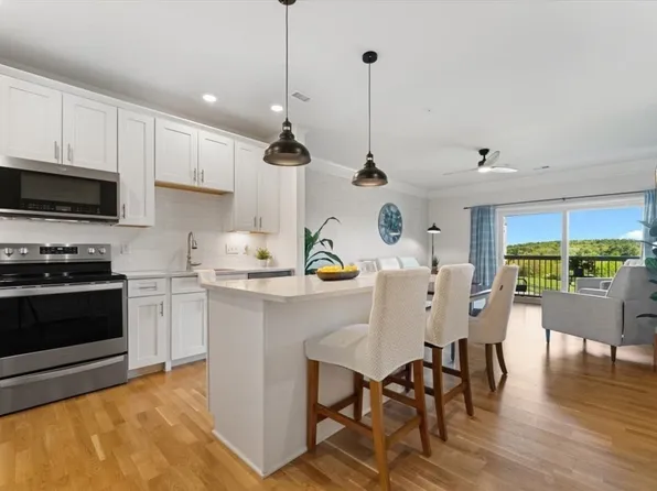 3212 Peters Farm Way #212, Westborough, MA 01581