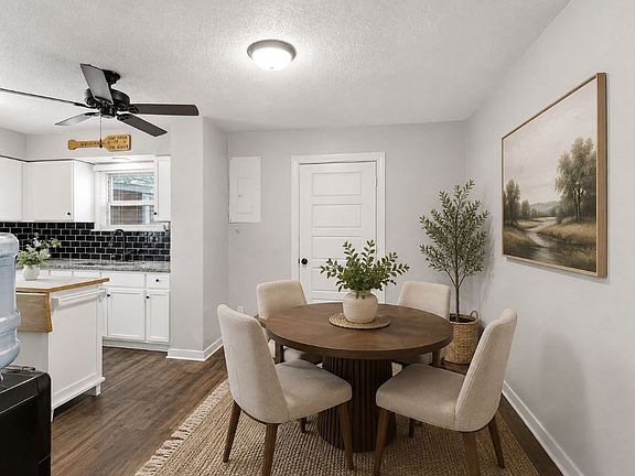 3rd image of 3601 Primrose Ave