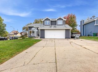 5135 Orchard Dr, Pleasant Hill, IA 50327