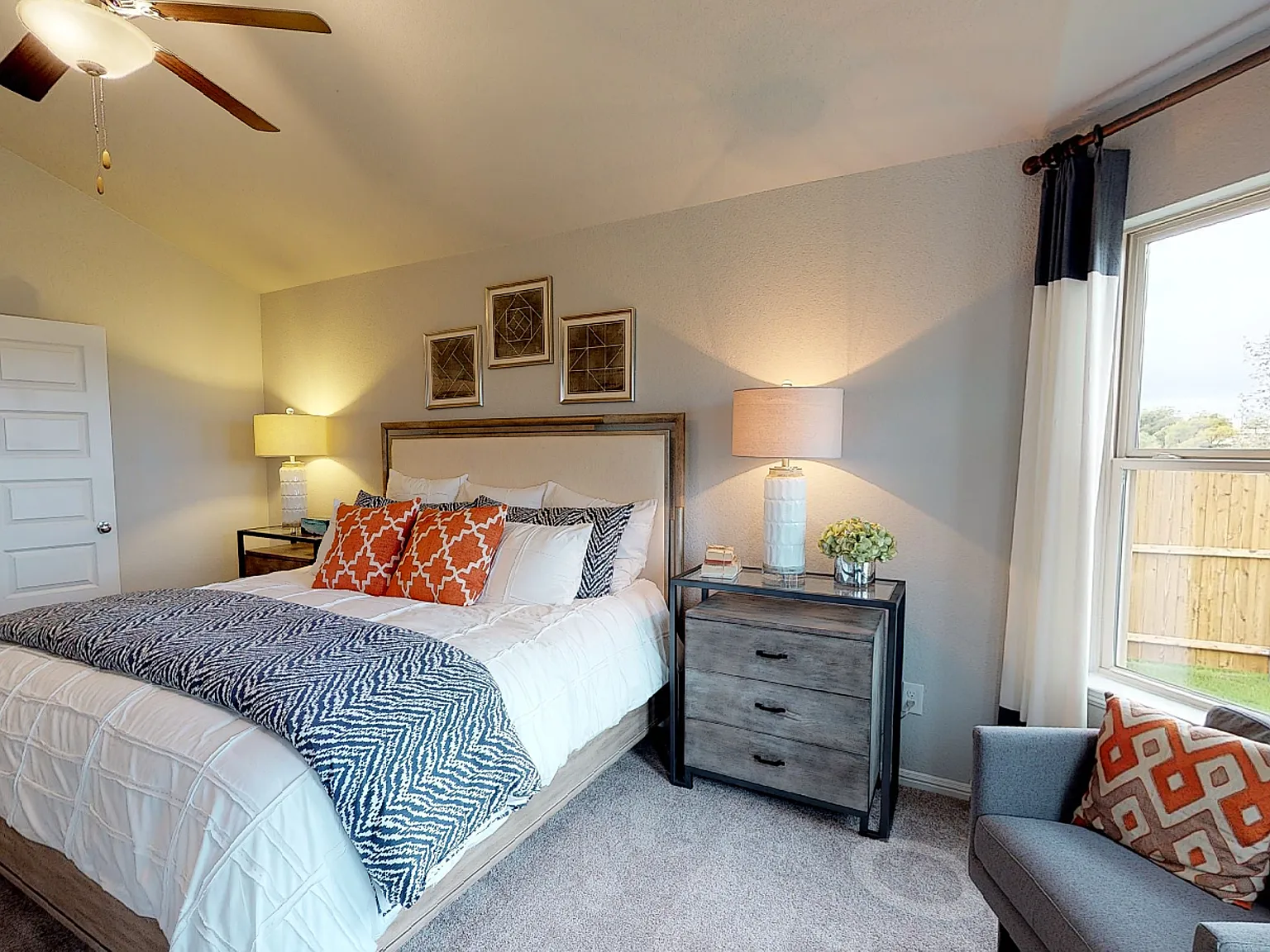 3221 Peacock Ln — Photo 4