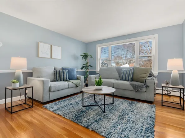 32 Whitman Rd APT 1-4, Waltham, MA 02453