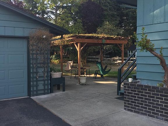 5th image of 2935 Gise St
