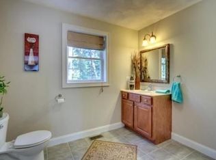 15 Dirlam Cir, Tewksbury, MA 01876