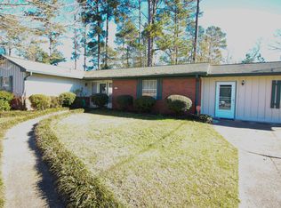 210 Springhill Dr, Hattiesburg, MS 39402