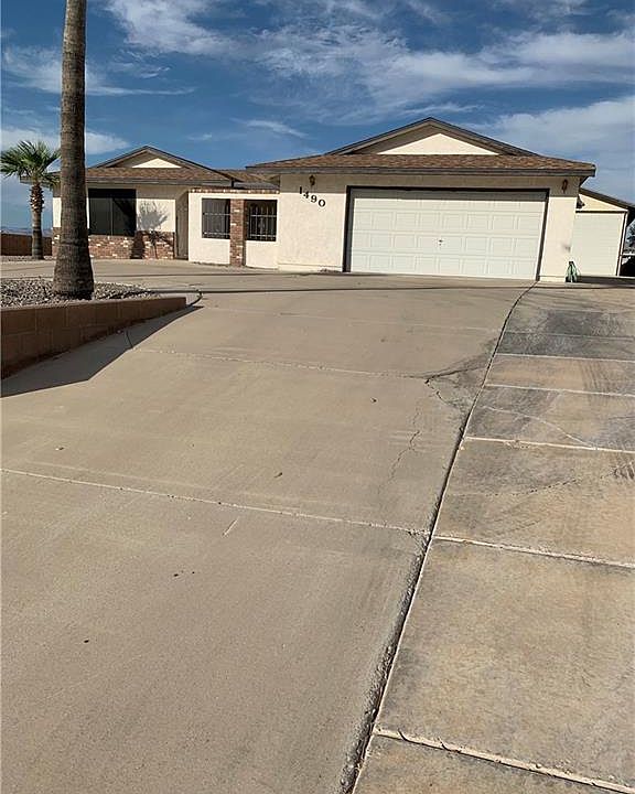 1st image of 1490 Luna Ln