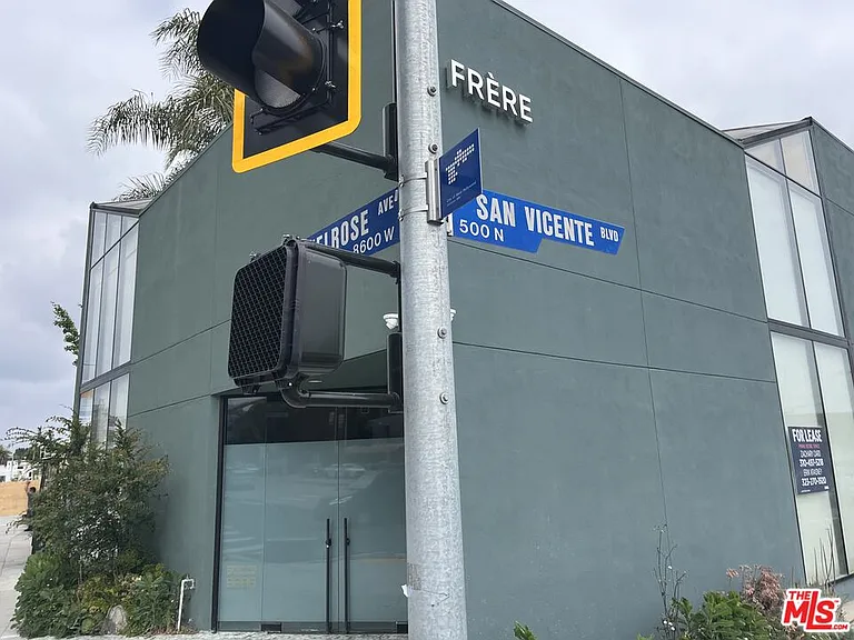 505 N San Vicente Blvd — Photo 13