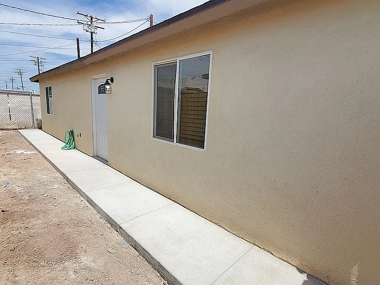 708 W Euclid Ave — Photo 2