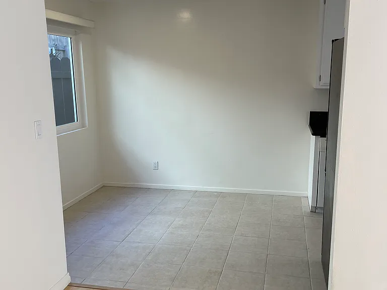 519 Francisca Ave #2 — Photo 4