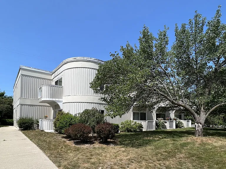 124 Beech St #207 — Photo 21