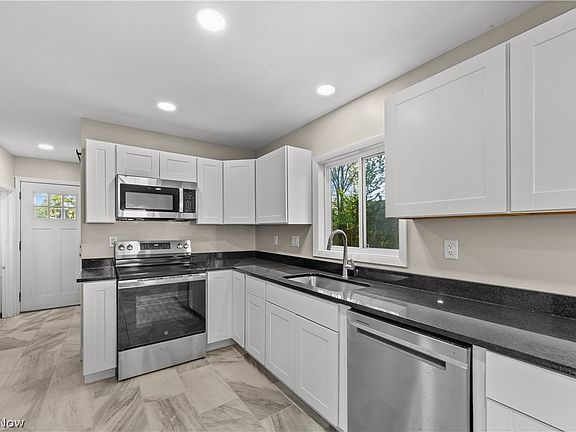 5th image of 620 Pasadena Ave