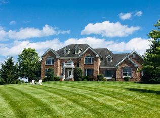 1 Savannah Ct, Ringoes, NJ 08551