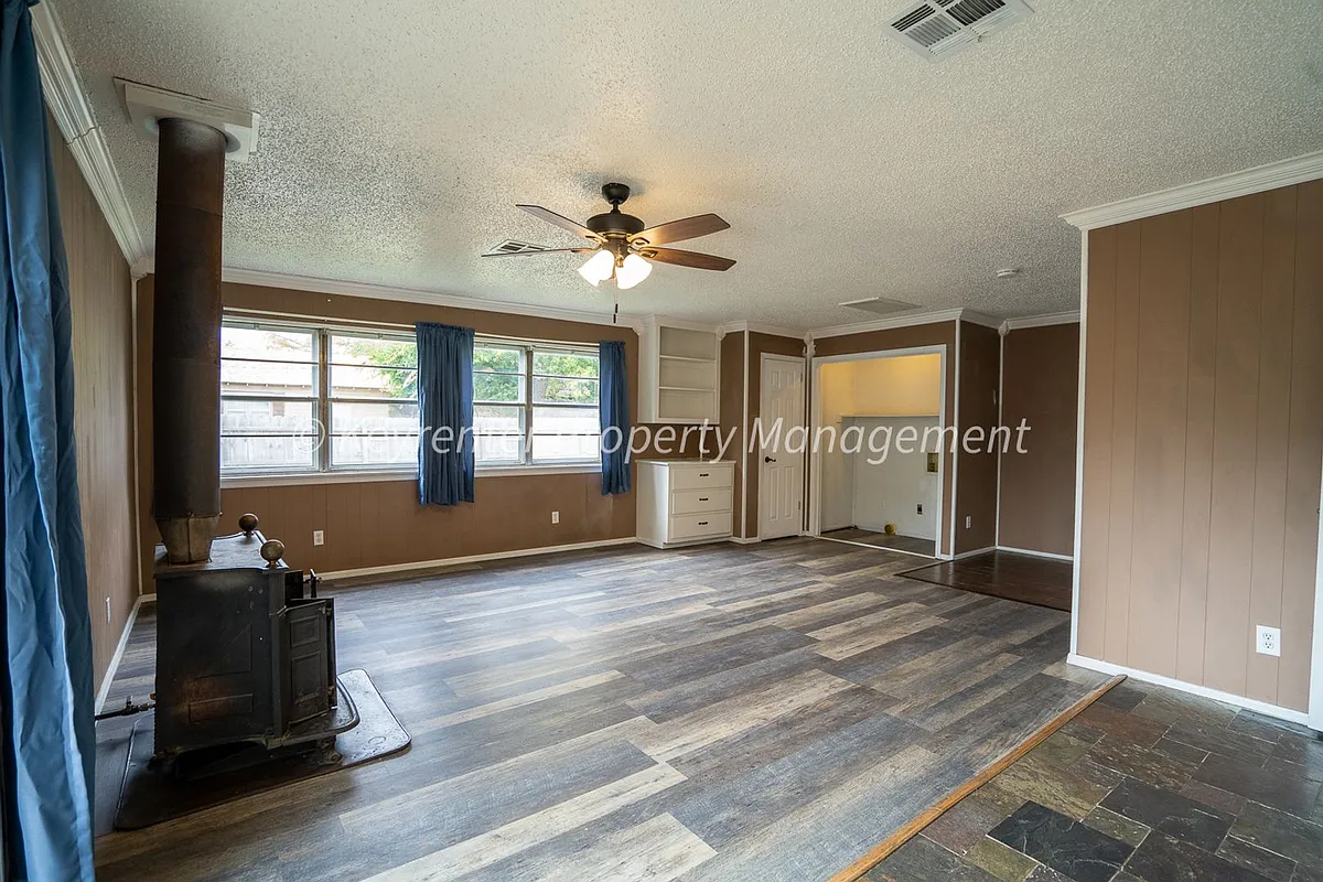 Building Photo - 1622 W Britton Rd