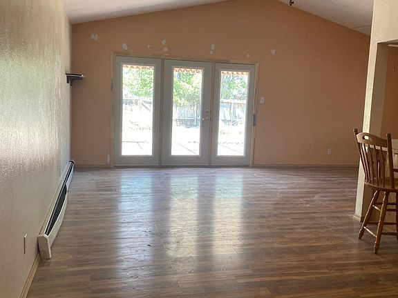 living room/ dining area