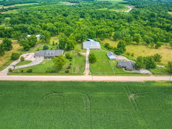 35502 Pecan Grove Rd, Shawnee, OK 74804