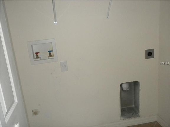5th image of 4648 66th Pl N