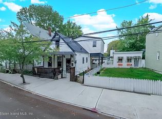 24 Hudson St, Staten Island, NY 10304