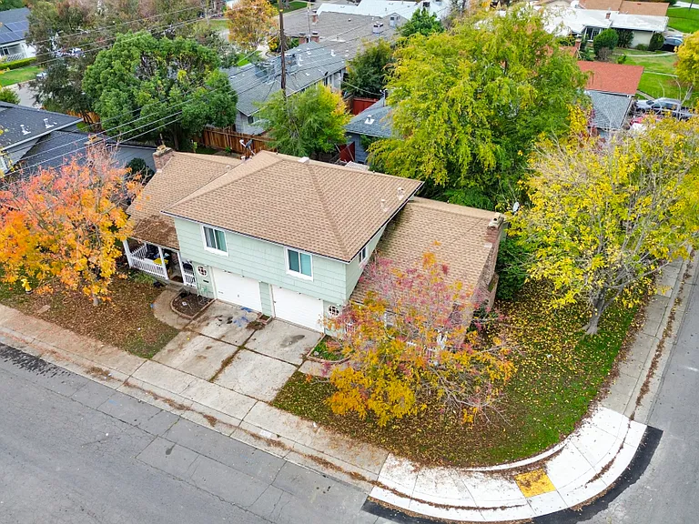 2551 Cumberland Rd — Photo 26