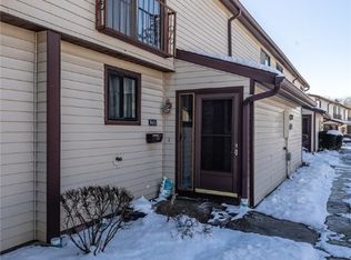 7424 Pine River Ct #C46, Middleburg Heights, OH 44130