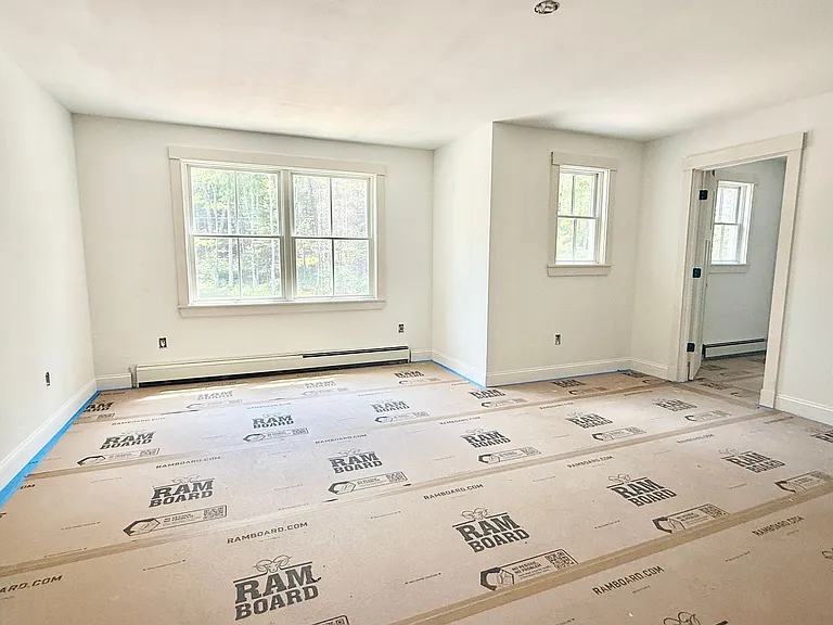 190 Center Rd — Photo 34