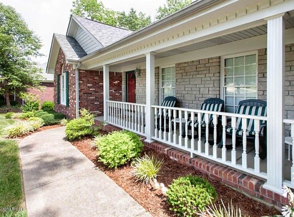 3rd image of 404 Kingswood Dr
