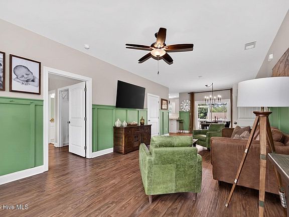2nd image of 131 NE 15th Street