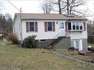 6 Hampton Dr, Kent Lakes, NY 10512