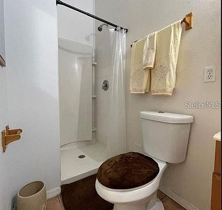 5th image of 307 Artesia St