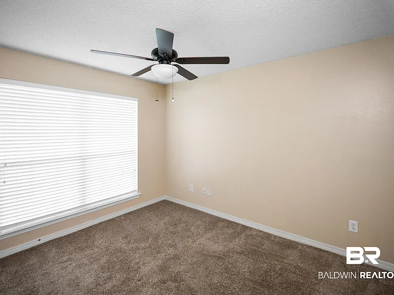 13097 Concord Dr E — Photo 18