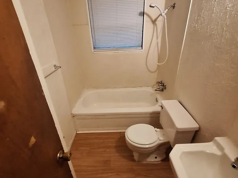 518 N Bowie Dr — Photo 4