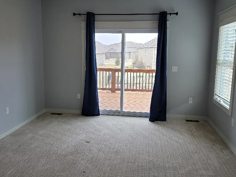 418 Freemont Dr — Photo 12