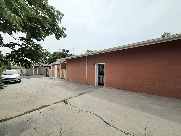 921 Walker Ave — Photo 13