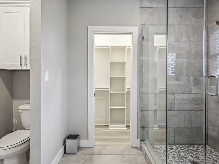 2502 Sam Wilson St — Photo 9