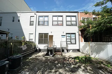 Rented by Rennit Inc.