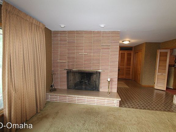 5th image of 3206 S 71st St