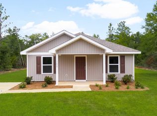 1646 Velvet Dr, Chipley, FL 32428