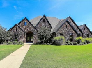 4000 Ratcliffe Dr, Bentonville, AR 72713