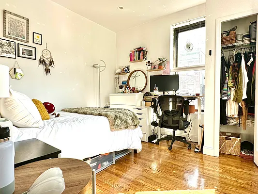 Rented by Corcoran | media 18