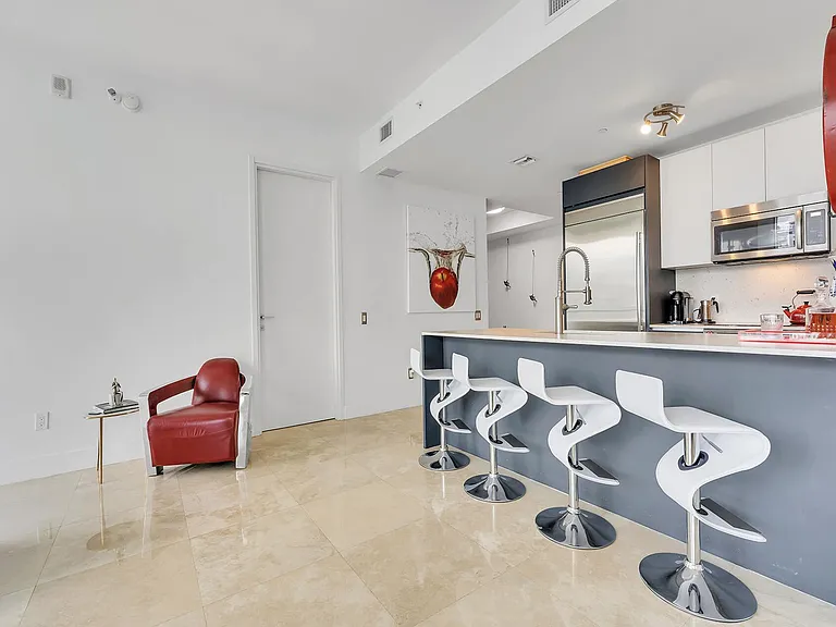 1300 Brickell Bay Dr #3900 — Photo 6