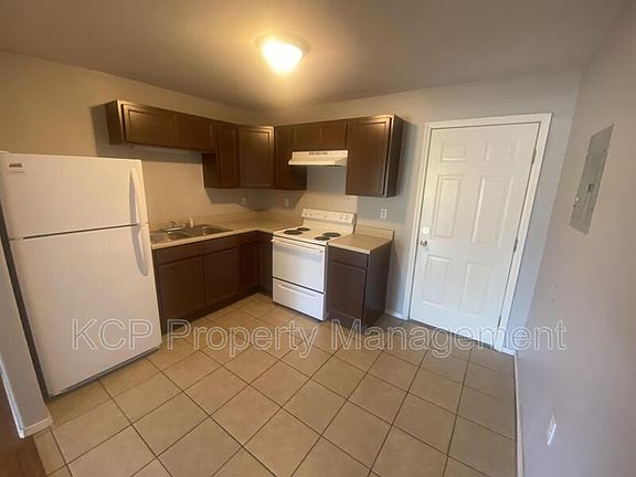 3rd image of 115 N Albert Pike Ave #6
