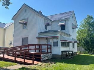 1337 E Main St, Coshocton, OH 43812