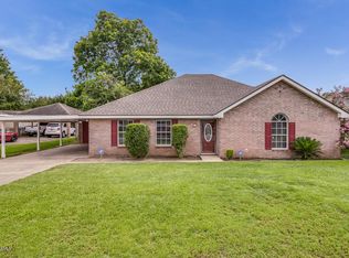 112 Briar Green Dr, Youngsville, LA 70592