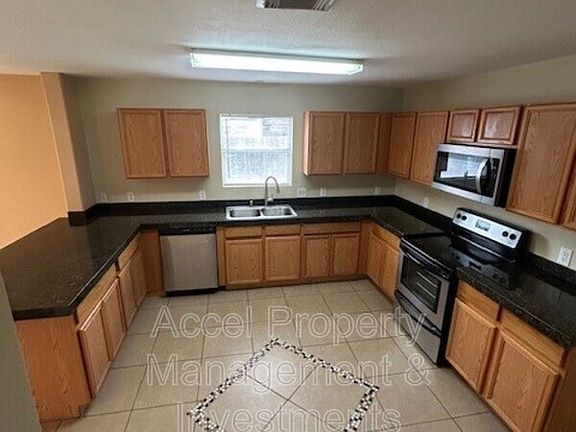 4th image of 6318 N 19th Ln