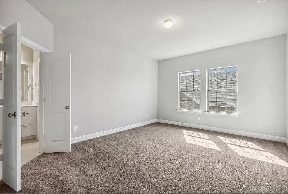 3 bed, 2.5 bath, 2000 sqft, $2,995 — Photo 4