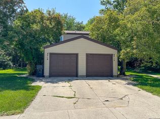 4210-4212 Harris St, Ames, IA 50014