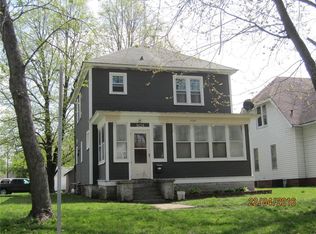 1624 3rd St, Perry, IA 50220