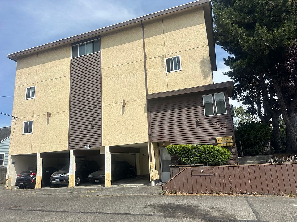 Unit 202 is located 2nd floor
