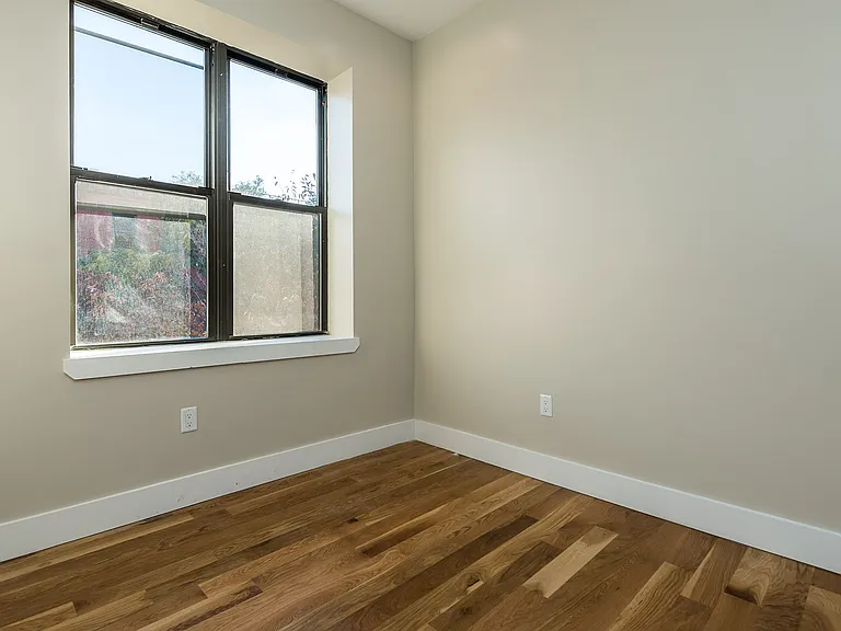 595 Myrtle Ave #3B — Photo 11