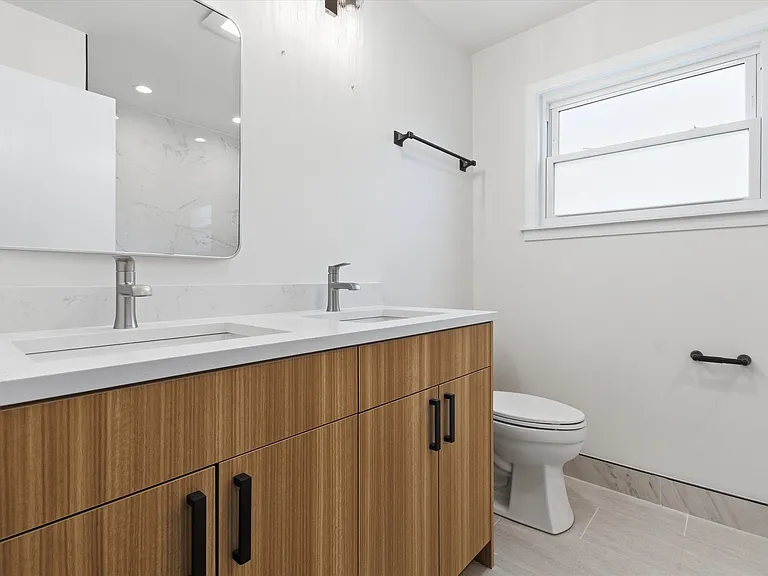 5915 N Milwaukee Ave #G — Photo 8